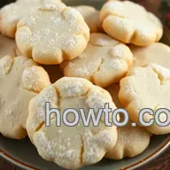 Santa's Sweet Delight: Bake Delicious Sugar Cookies for Christmas