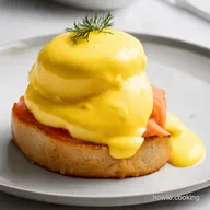 Eggs Benedict Royale Smoked Salmon with Dill Hollandaise