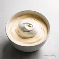 My GoTo Recipe for Heavy Whipped Cream Perfectly Stiff