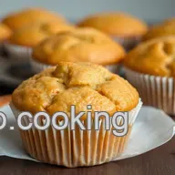 Spiced Applesauce Muffins: Easy Autumn Baking